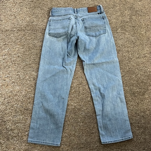 Lucky Brand Women’s Jeans 2/26 in light wash - Picture 4 of 5